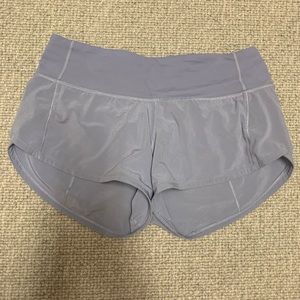 size 2 speed up lululemon in shorts 2.5”